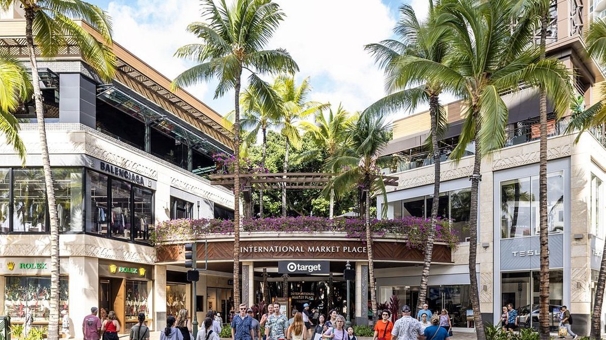 Restaurants at International Market Place: Where to Eat in Waikiki