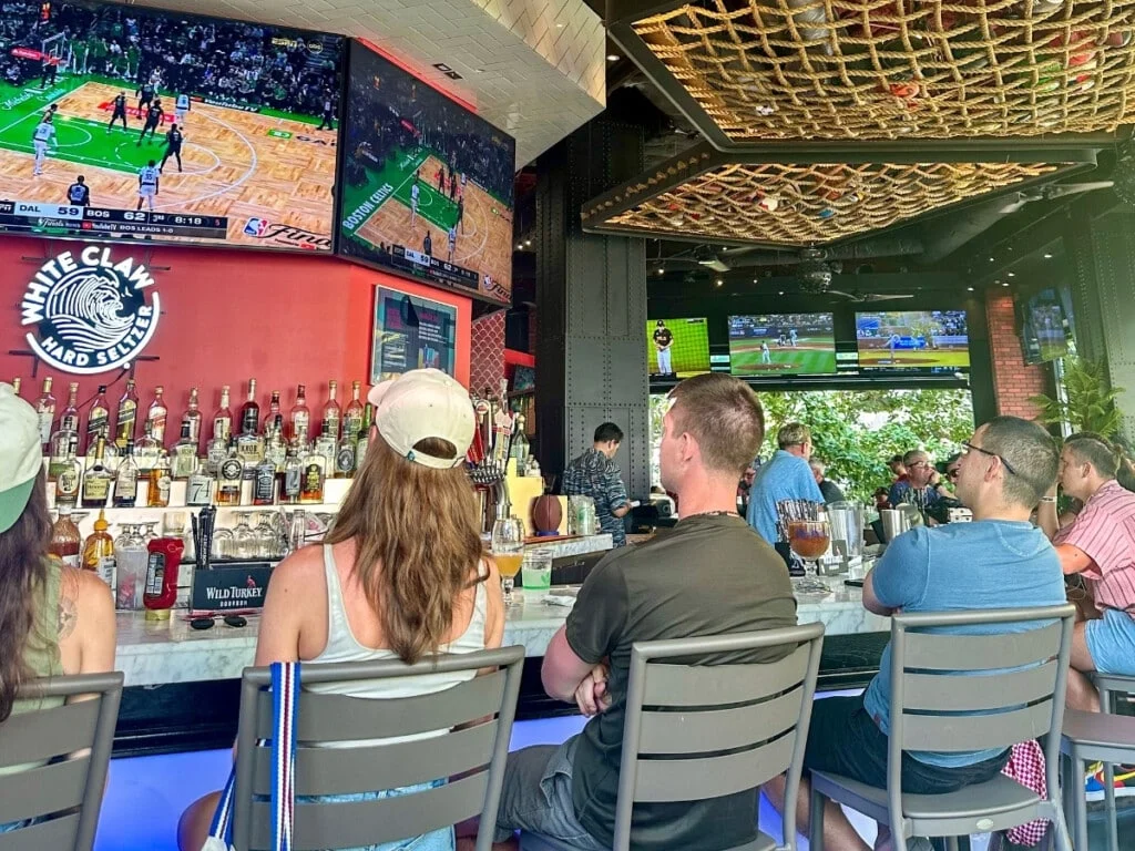 Watching Sports in Waikiki: The Complete Guide for Visitors
